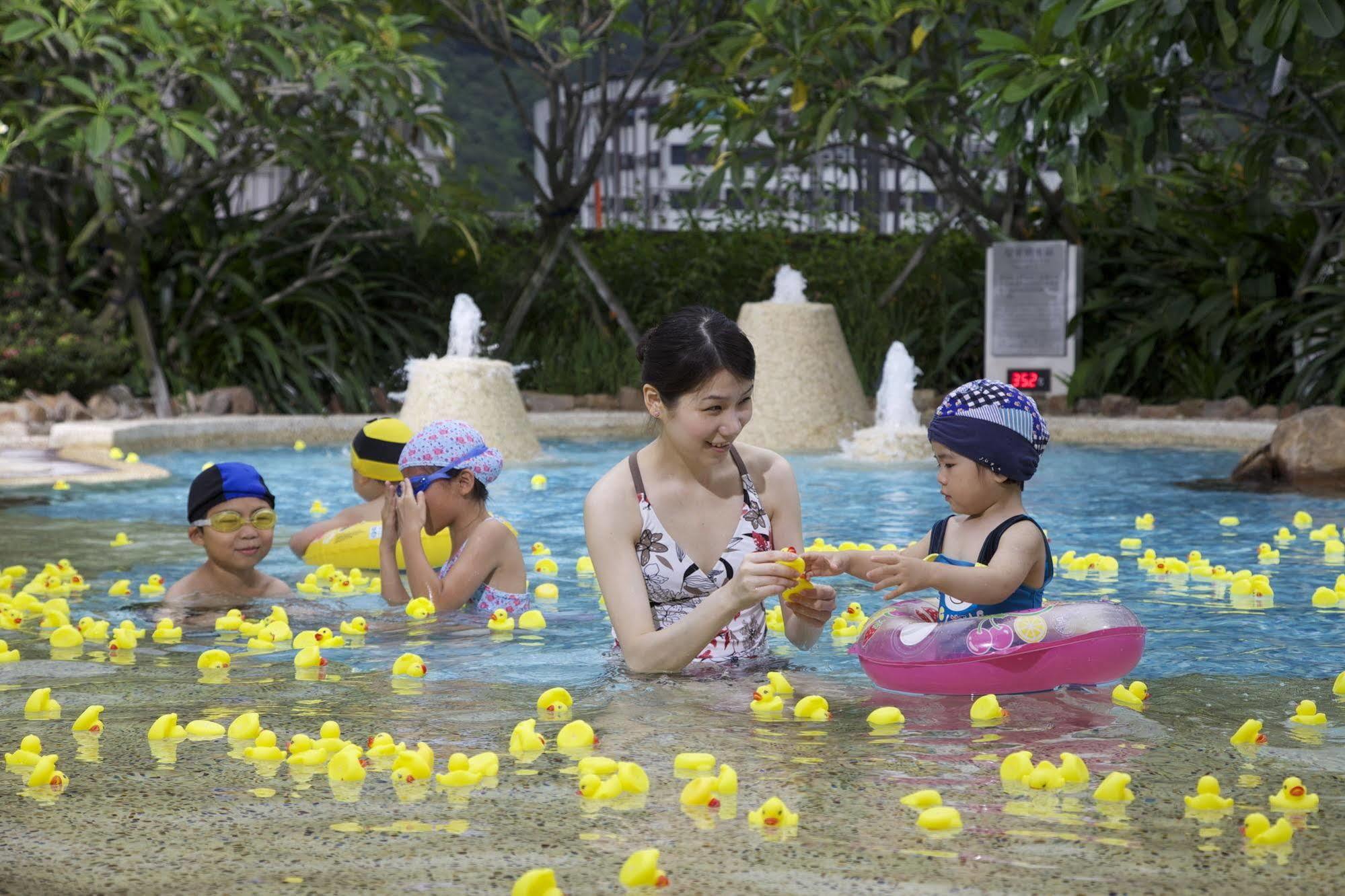 长荣凤凰酒店（礁溪） 外观 照片 Swimming pool at the park